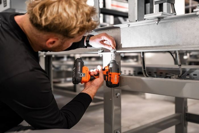 Гайковерт ударний Neo Tools Energy+ 18В безщітковий 2400об/хв 850Нм 1/2" 3 швидкості 1.8кг без АКБ та ЗП