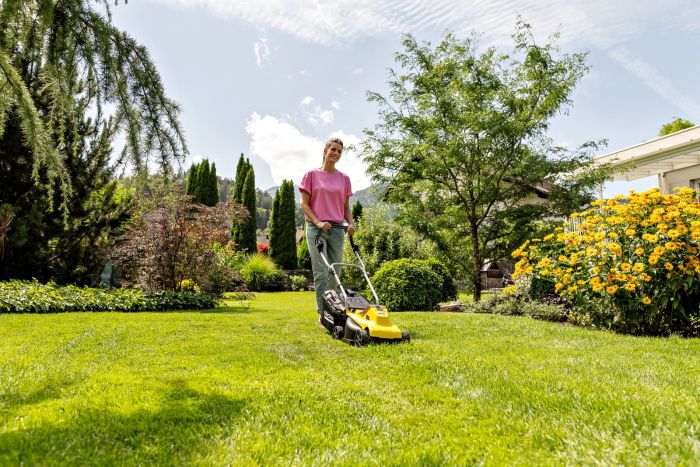 Газонокосарка акумуляторна Karcher LMO 2-18 Battery 18В 32см 25-60мм без АКБ та ЗП