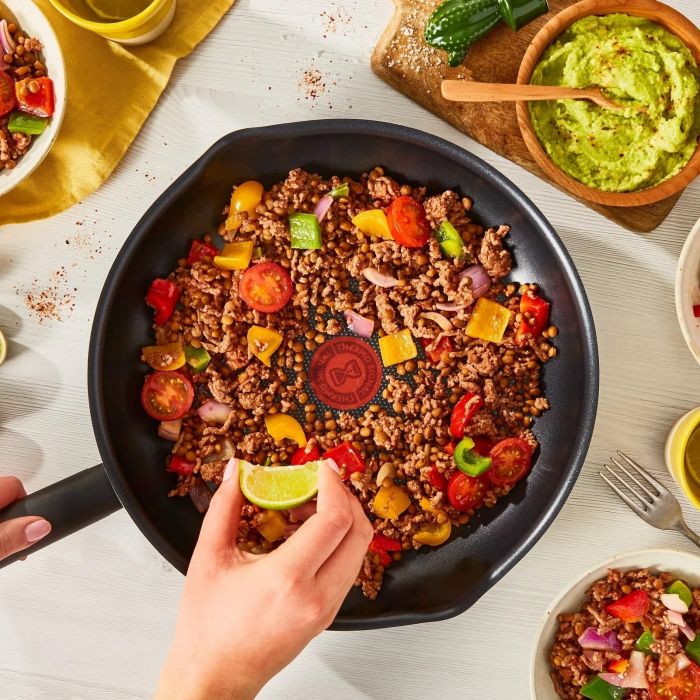 Сковорода с крышкой Tefal Day by Day, 20см, с крышкой, алюминий, бакелит, стекло, черный