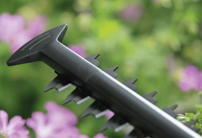 Кущоріз акумуляторний Bosch EasyHedgeCut 18-45 18В лезо 45см крок різу 15мм 3.02кг без АКБ та ЗП