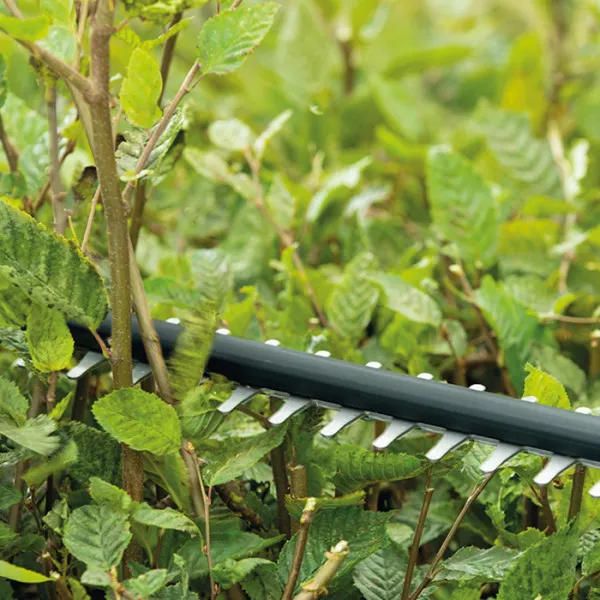 Кущоріз акумуляторний Bosch UniversalHedgeCut 18V-50 18В 50мм крок різу 20мм 2.3кг без АКБ та ЗП