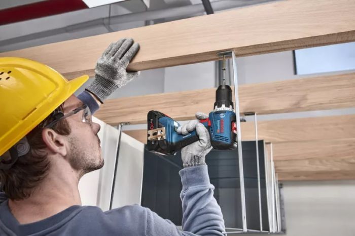 Шуруповерт-дрель аккумуляторная Bosch GSR 18V-65 18В 31·63Нм 0-550·0-2100об·мин 1.06кг