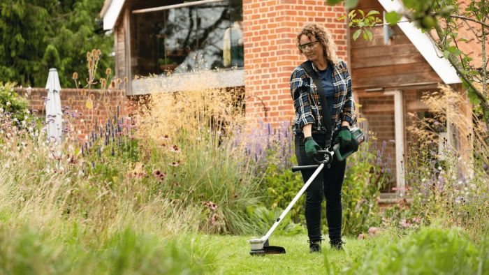 Триммер садовый аккумуляторный Bosch AdvancedGrassCut 36V-33 36V 33см 1х2А·час ЗП AL 36V-20 4кг