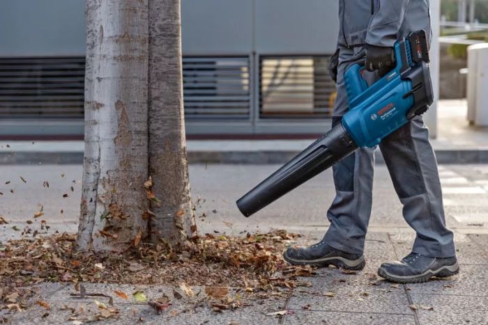 Повітродув садовий акумуляторний Bosch Professional AdvancedLeafBlower 18В-750 198 км/год 2.8кг без АКБ та ЗП