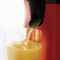 Соковитискач Russell Hobbs Colours Plus цитрус-прес 600Вт, 2 насадки в комплекті, пластик, червоний