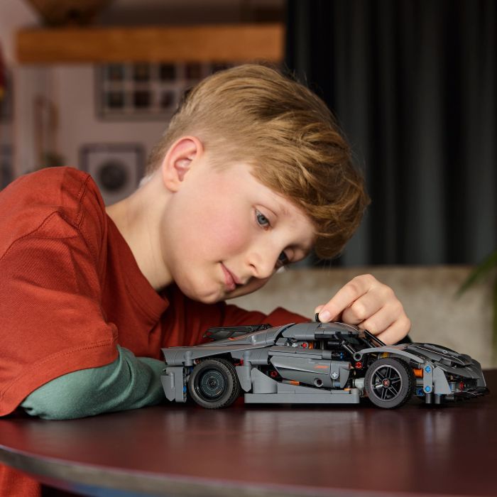 Конструктор LEGO Technic Koenigsegg Jesko Absolut — серый гиперкар