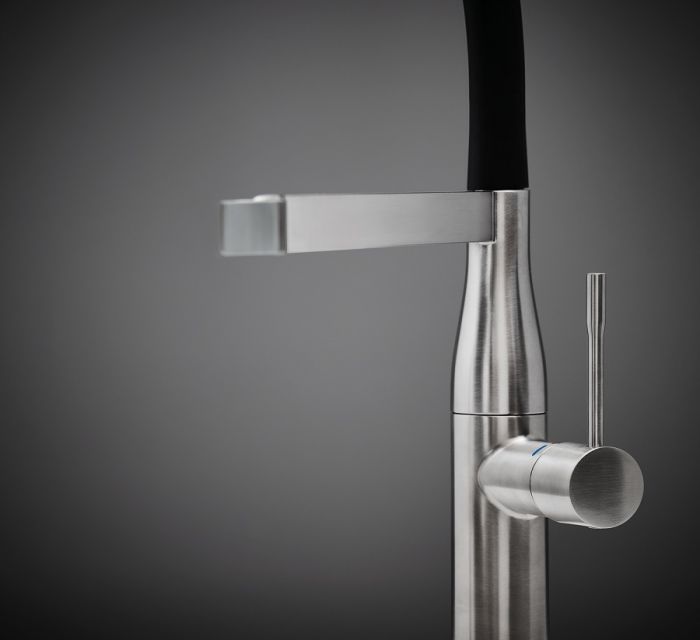 Смеситель для кухни Grohe Essence, длина излива - 240мм, поворотный/гибкий, 1рычаг, супер сталь.