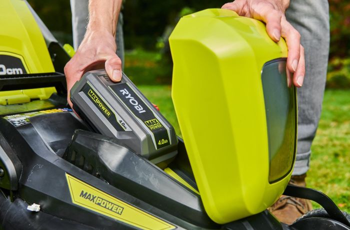 Газонокосарка акумуляторна Ryobi Max Power RY36LM40A-140 36В акб 1х4А·год 40см 50л 25-75мм 18.6кг