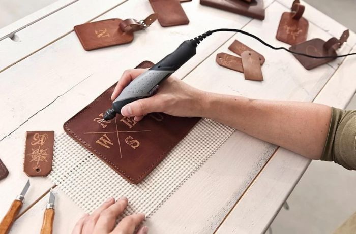 Шліфмашина шліфувально-гравірувальна Dremel Stylo+ 2050-15 9Вт 5000-22000об/хв 15 насадок 16см 0.11кг