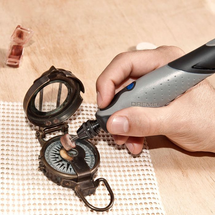 Шліфмашина шліфувально-гравірувальна Dremel Stylo+ 2050-15 9Вт 5000-22000об/хв 15 насадок 16см 0.11кг