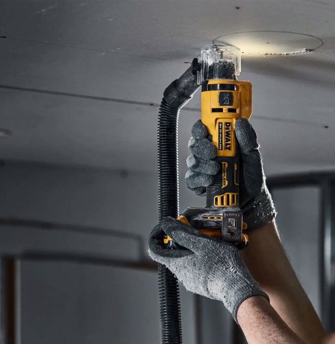 Фрезер акумуляторний DeWalt 18В XR Li-Ion 26000об/хв цанга 3.2-6.4мм 0.79кг без АКБ та ЗП