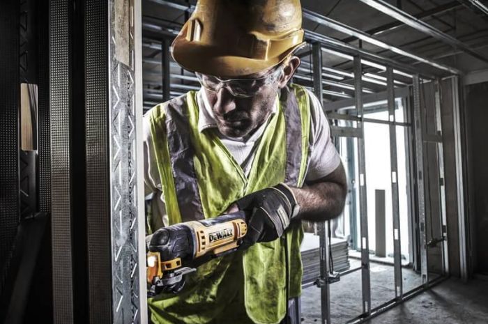 Багатофункціональний інструмент мережевий DeWalt 300Bт 0-22000кол/хв 1.5кг