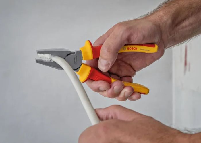 Плоскогубцы комбинированные Bosch Professional, 180 мм, VDE