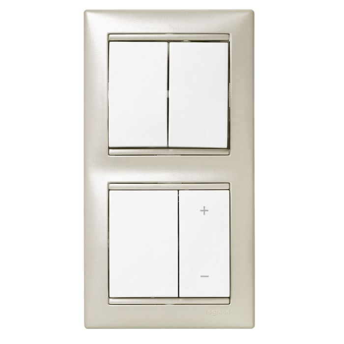 Перемикач 2-х клавішний  Legrand Valena Classic, 10АХ, 250V, автоматичні клеми, білий