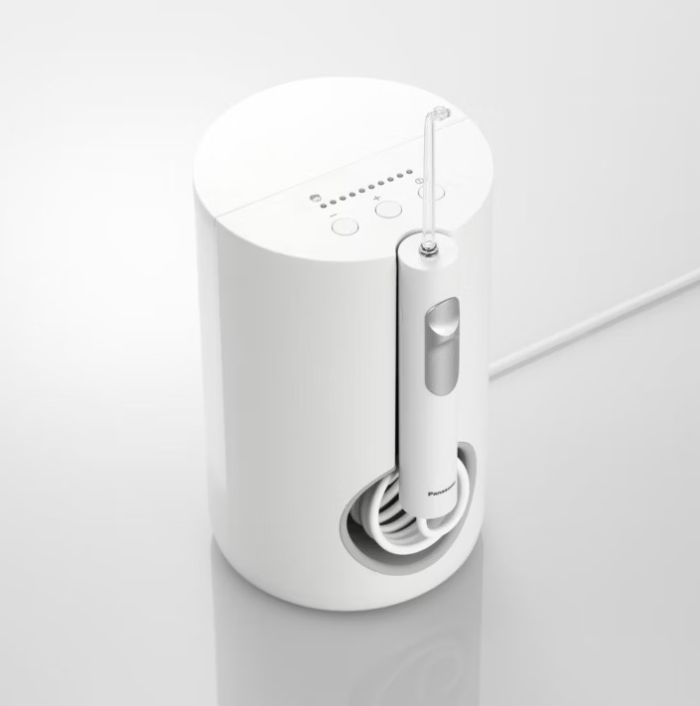 Ирригатор Panasonic стационарный, чаша 600 мл, от сети , 4 насадки, белый
