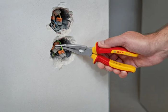 Плоскогубці з довгим носом зігнуті Bosch Professional, VDE 200мм 40°