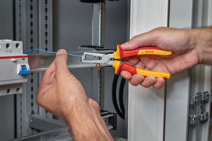 Универсальный инструмент для снятия изоляции Bosch Professional, 160 мм, VDE