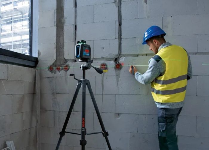 Нивелир лазерный Bosch GLL2-20G+BT150 до 10м, ±0.2мм/м, 4AAx1.5В, штативе, чехол, 0.62кг