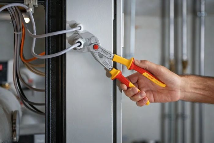 Клещи сантехнические Bosch Professional, 250 мм, VDE
