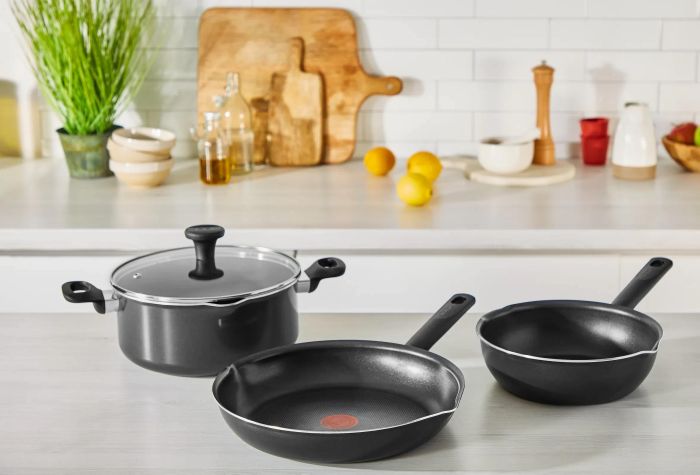 Сковорода с крышкой Tefal Day by Day, 20см, с крышкой, алюминий, бакелит, стекло, черный