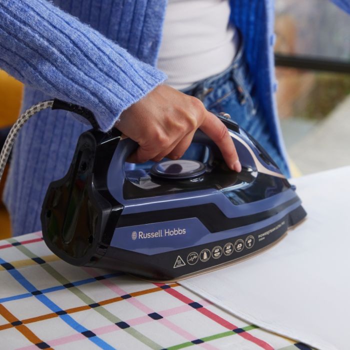 Утюг Russell Hobbs, 3100Вт, паровой удар -210гр, керам. подошва, черно-сини