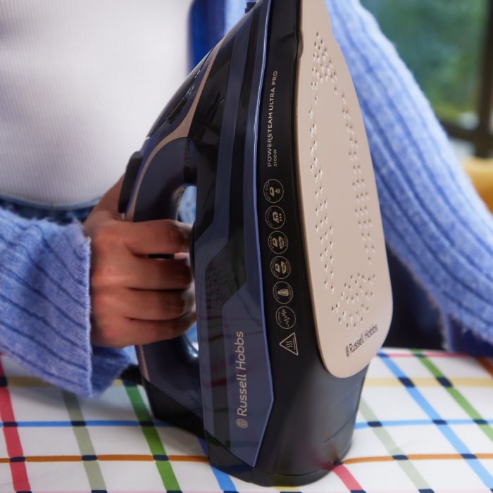 Утюг Russell Hobbs, 3100Вт, паровой удар -210гр, керам. подошва, черно-сини