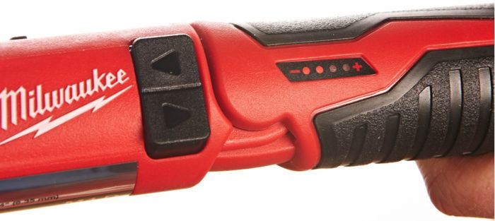 Викрутка акумуляторна Milwaukee 4В 2х2А·год 5Нм 200об/хв сумка та ЗП 0.5кг
