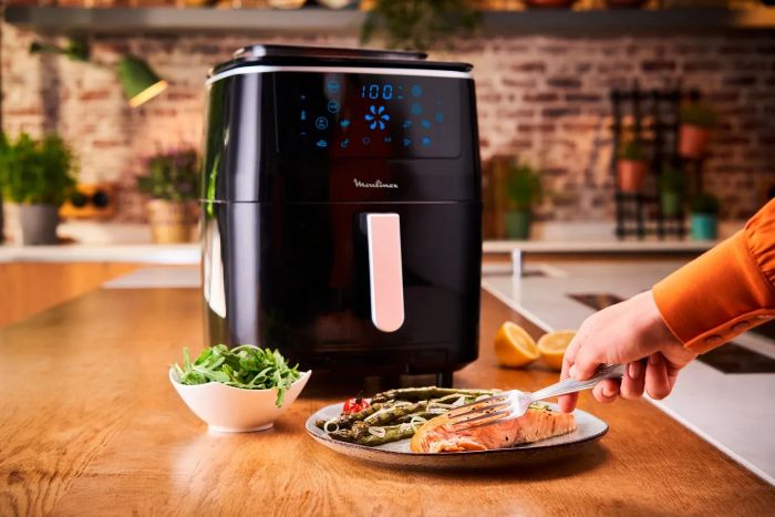 Мультипіч Moulinex Easy Fry Grill&Steam, 1430Вт, чаша-6.2л, сенсорне керув., 8 програм, пластик, чорний