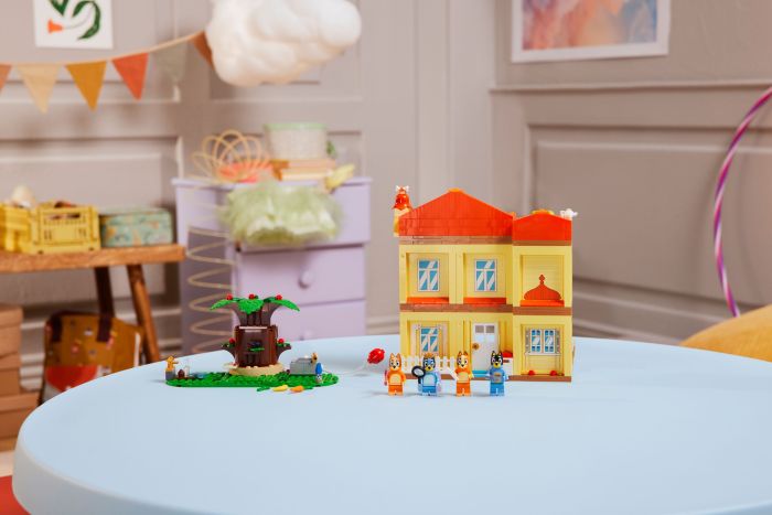Конструктор LEGO Bluey Семейный дом Блуи