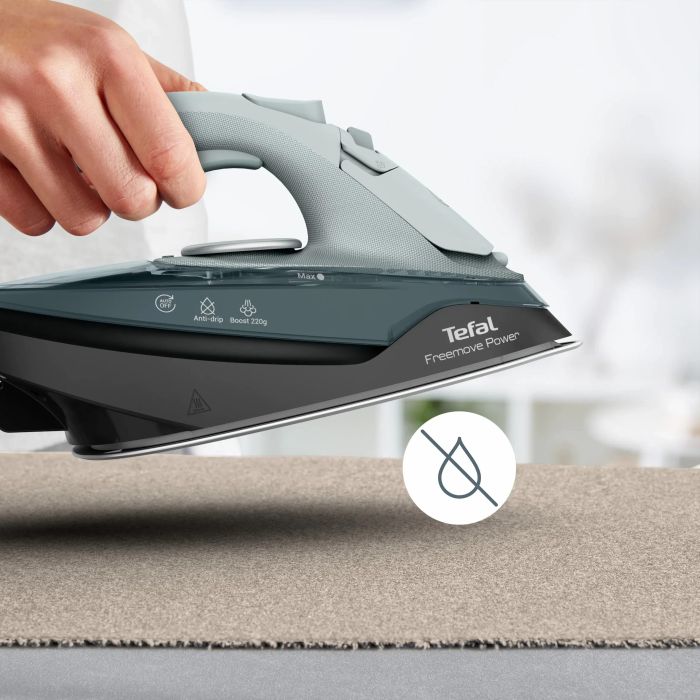 Утюг Tefal безпроводной Freemove Power, 2600Вт, 250мл, паровой удар -220гр, постоянный пар - 40гр, база для зарядки, авто выкл., керам. подошва, зеленый
