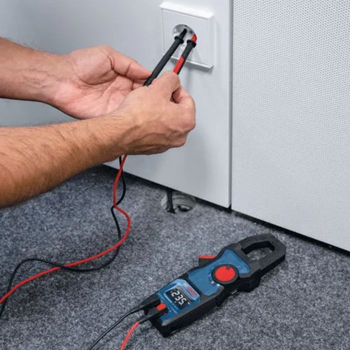 Клещи электроизмерительные Bosch Professional GMC 600-15 0-600В 2AAх1.5В