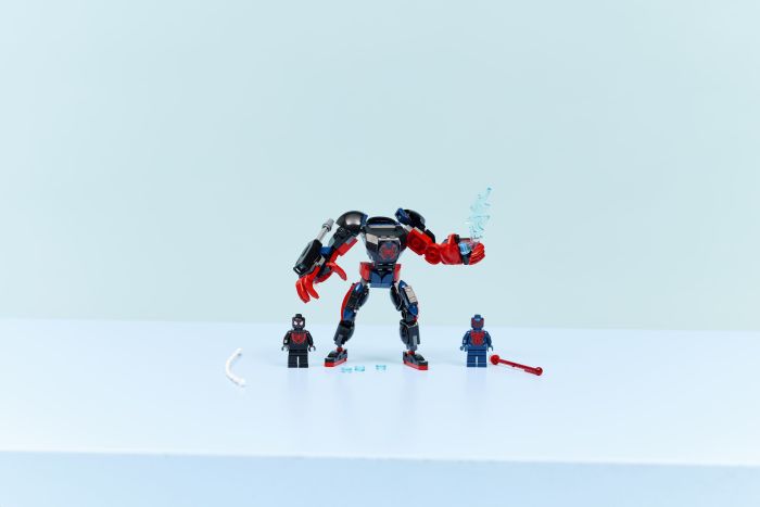 Конструктор LEGO Super Heroes Робот Майлза Моралеза vs. Человек-паук 2099