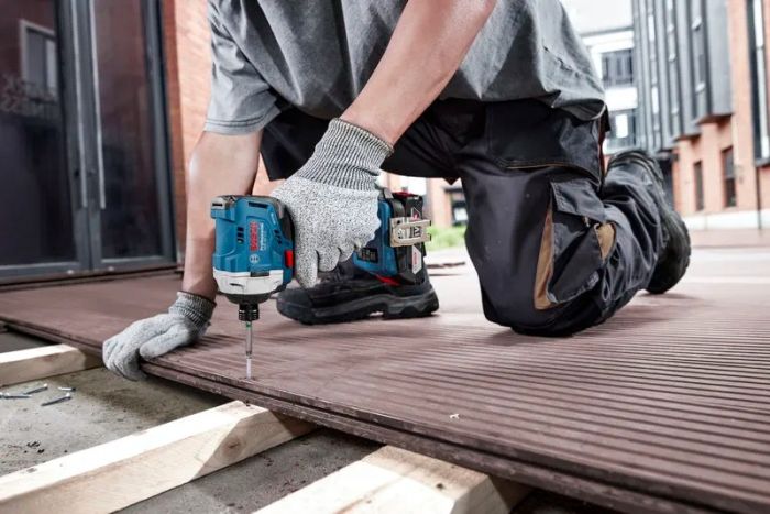 Винтоверт ударный аккумуляторный Bosch GDR 18V-215 18В 215Нм 3800об·мин M6-M16 1кг