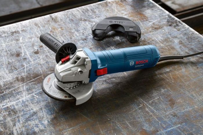 Шліфмашина кутова Bosch Professional GWS 12-125 125мм 1200ВТ 11000об/хв 2.4кг
