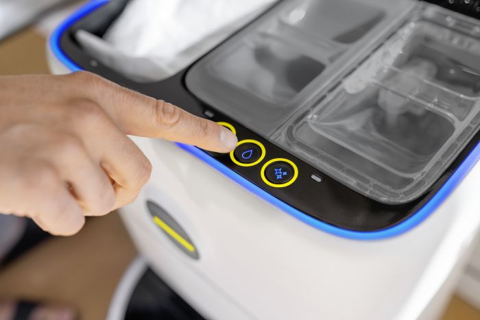 Робот-пылесос karcher RVF 7 Comfort, влажная уборка, конт пыль -0.25л, вода -0.30л, Bluetooth, зарядная станция, белый