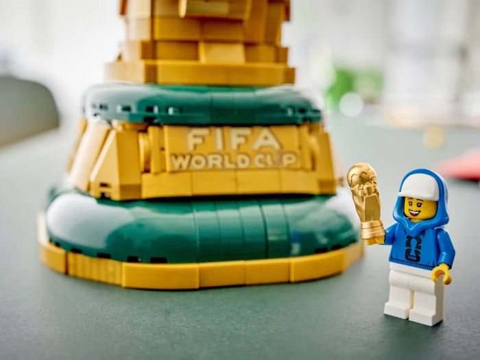 Конструктор LEGO Editions Football Официальйный трофей чемпионата мира по футболу FIFA