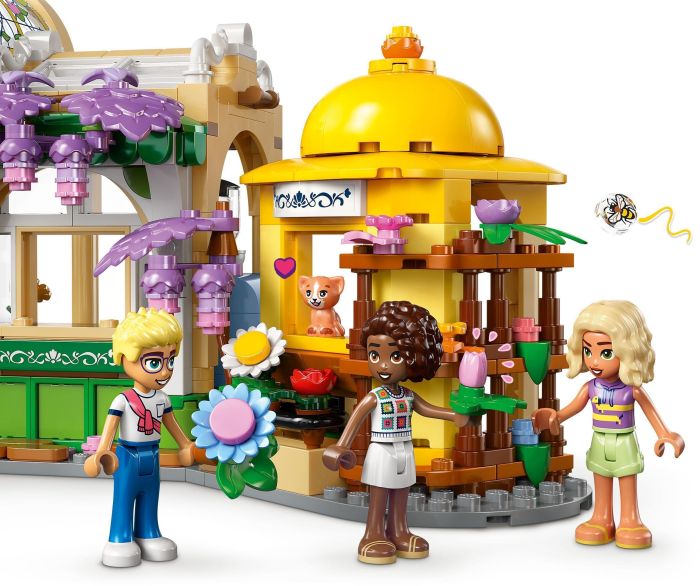 Конструктор LEGO Friends Кофейня с растениями и цветочный магазин
