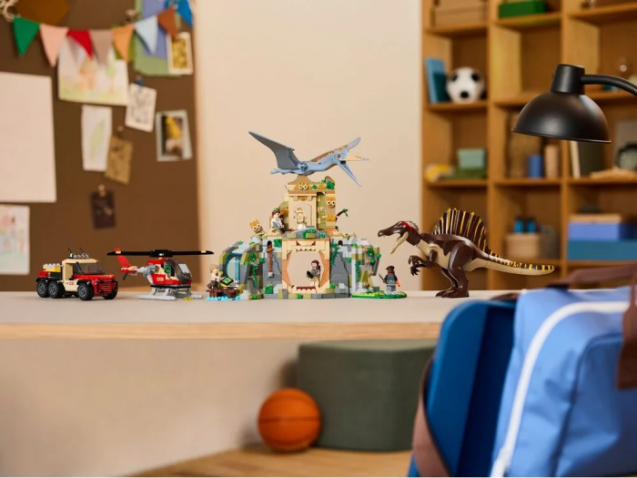 Конструктор LEGO Jurassic World Воздушная мисия со спинозавром и кетцалькоатлем