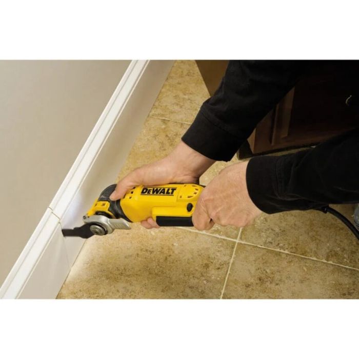 Многофункциональный инструмент сетевой DeWalt 300Bт 0-22000 цв/мин кейс 1.5кг