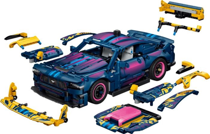 Конструктор LEGO Technic Тюиінг-гараж с автомобилем Ford Mustang GT