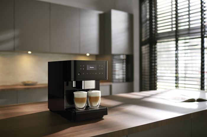 Кавомашина Miele CM 6160 1.8л, зерно + мелена, автомат.капучинатор, авторецептів - 19, чорний