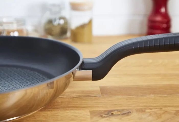 Сковорода Tefal Comfort Max, 20см, нержавіюча сталь, бакеліт, чорний