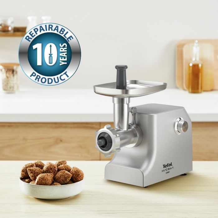 Мясорубка Tefal HV10 8in1, 2200Вт, 5.5кг/мин, 3 решетки, насадка для колбас, кеббе, 3 терки, металл