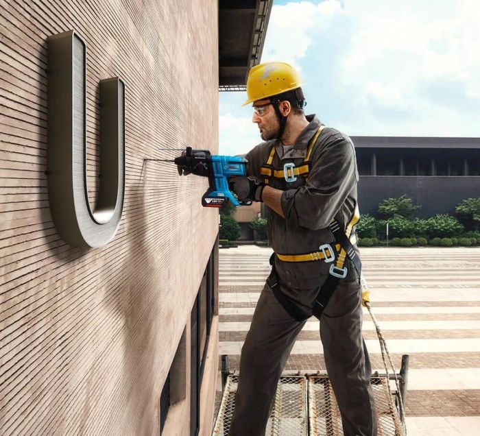 Перфоратор акумуляторний Bosch Professional GBH 180-LI SDS-Plus 18В акб 1x4А·год 2Дж 2.3кг