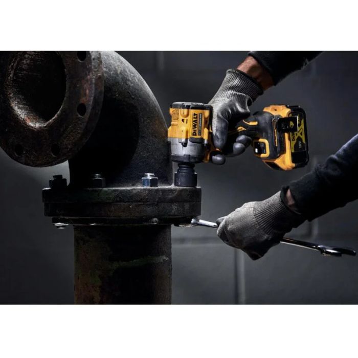 Гайковерт ударний акумуляторний DeWALT XR Li-Ion 18В 610Нм 1400-2500об/хв 3550уд/хв 1/2" кейс TSTAK 1.1кг без АКБ та ЗП