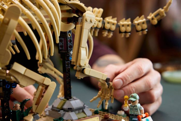 Конструктор LEGO Jurassic World Скамянілості динозаврів: трицератопс