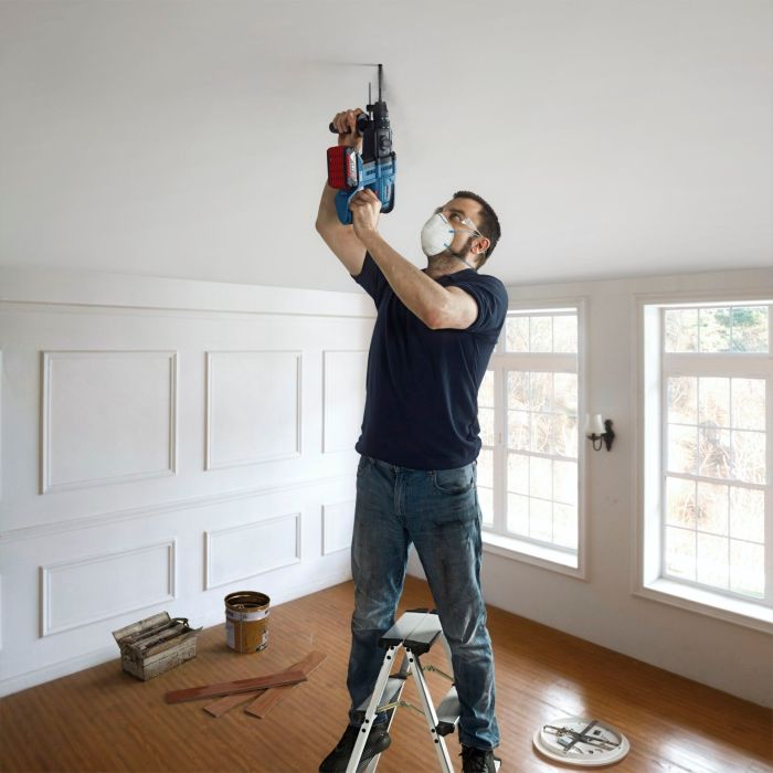 Набір із двох акумуляторних інструментів Bosch Professional 18В перфоратор GBH 180-LI дриль-шурупокрут GSR 180-LI акб 2х4А·год сумка