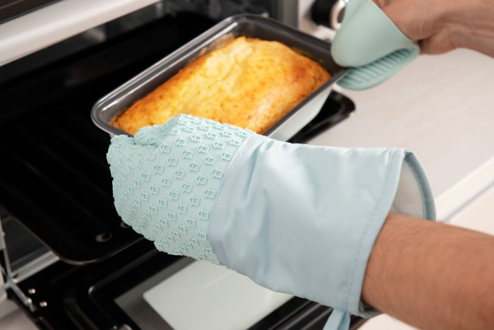Рукавичка-прихватка Ardesto Tasty Baking, 35х19см, силикон, хлопок, голубой
