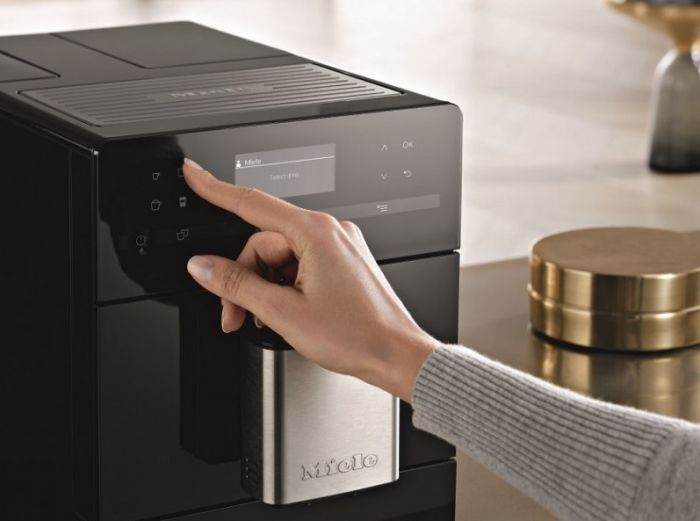 Кавомашина Miele CM 5310 1.3л, зерно + мелена, автомат.капучинатор, авторецептів - 12, чорний
