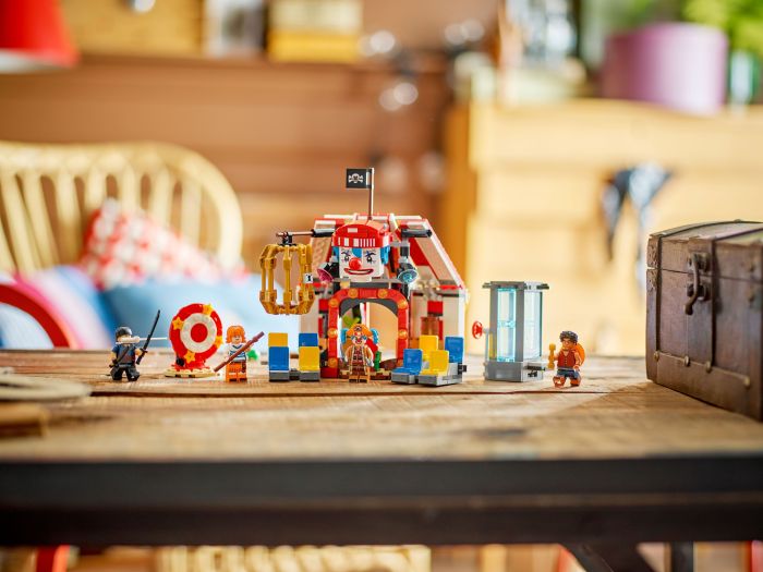 Конструктор LEGO ONE PIECE Цирковий намет клоуна Баґґі